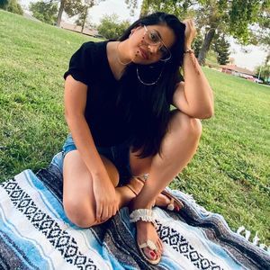 Meet your Posher, Lily